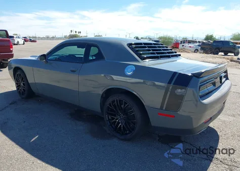 2017 Dodge Challenger Sxt z USA, uszkodzony, nr VIN 2C3CDZAG3HH651460